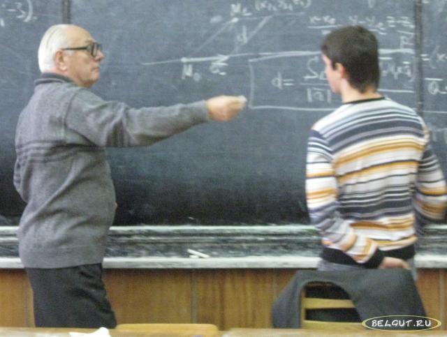 Сафонов учит недалекого студента
